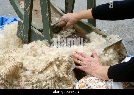 Italien, Lombardei, alte Kardieren Wolle Stockfoto