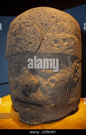 Olmec Colossal Head, 1200-600 v. Chr., aus San Lorenzo, Veracruz, Nationalmuseum für Anthropologie, Mexiko-Stadt, Mexiko, Nordamerika Stockfoto