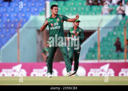 Mohammad Saifuddin beim dritten T20-Spiel gegen Simbabwe im Zahur Ahmed Chowdhury Stadium, Sagorika, Chattogram, Bangladesch, 07 Ma Stockfoto