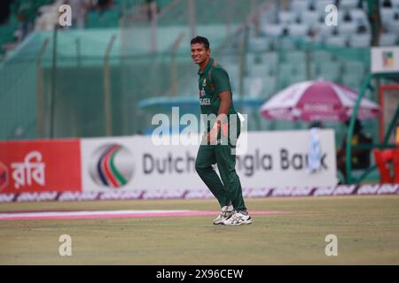 Mohammad Saifuddin beim dritten T20-Spiel gegen Simbabwe im Zahur Ahmed Chowdhury Stadium, Sagorika, Chattogram, Bangladesch, 07 Ma Stockfoto