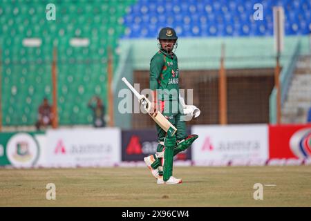 Litton Kumar das während des dritten T20-Spiels gegen Simbabwe im Zahur Ahmed Chowdhury Stadium, Sagorika, Chattogram, Bangladesch, 07. Mai, Stockfoto