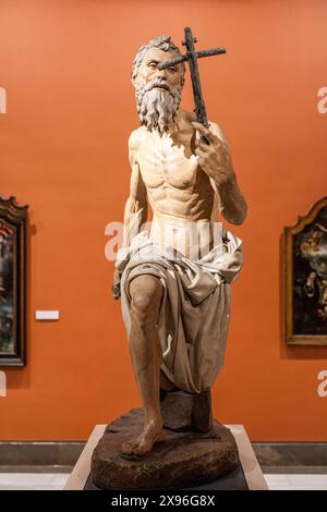 Eine detaillierte Skulptur des Heiligen Jerome, die 1525 von Pietro Torrigiano geschaffen wurde und im Museum der Schönen Künste von Sevilla, Spanien, untergebracht ist. Stockfoto