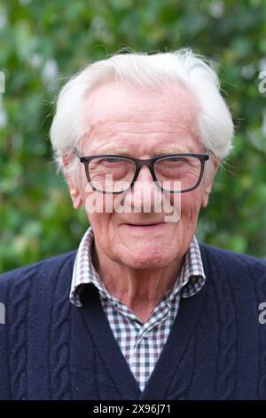 Hay Festival, Hay on Wye, Powys, Wales, Großbritannien – Mittwoch, 29. Mai 2024 – Lord Heseltine ( Michael Heseltine ) ehemaliger stellvertretender Premierminister und konservativer Politiker in Hay – Foto Steven May / Alamy Live News Stockfoto