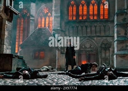 Der Graf von Monte Cristo (französisch: Le Comte de Monte-Cristo) ist ein französischer Abenteuerfilm aus dem Jahr 2024, der auf dem Roman der Graf von Monte Cristo von Alexandre Dumas aus dem Jahr 1844 basiert. dieses Foto ist nur für redaktionelle Zwecke bestimmt und unterliegt dem Urheberrecht der Filmfirma und/oder des Fotografen, der von der Film- oder Produktionsfirma beauftragt wurde durch Veröffentlichungen in Verbindung mit der Förderung des obigen Films. Es ist eine obligatorische Gutschrift für die Filmfirma erforderlich. Der Fotograf sollte ebenfalls angerechnet werden, wenn er bekannt ist. Stockfoto