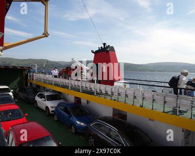 LARGS. NORTH ARGYLE. SCHOTTLAND. 05-02-24. Caladonian-MacBrayne Fähre Loch Tarbert, Überfahrt zur Isle of Cumbrae. Stockfoto