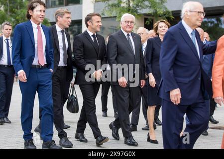 Emmanuel Macron (Präsident der Französischen Republik) und Frank-Walter Steinmeier (Präsident der Bundesrepublik Deutschland) kommen, um einen zu legen Stockfoto