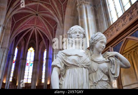 Innenansicht, Doppelstatue der Prinzessinnen Luise und Friederike von Preußen von Johann Gottfried Schadow, Friedrichswerder Kirche, Architekt Karl Stockfoto