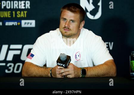 Newark, Newark, NJ, USA. Mai 2024. Alexandr Romanov interagiert mit Medien während des UFC 302 Media Day im Prudential Center am 29. Mai 2024 in Newark, USA. (Foto von Matt Davies/PxImages) (Credit Image: © Matt Davies/PX Imagens via ZUMA Press Wire) NUR ZUR REDAKTIONELLEN VERWENDUNG! Nicht für kommerzielle ZWECKE! Stockfoto