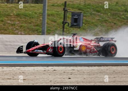 Testing PIRELLI Reifen 2025 - FERRARI Charles Leclerc auf Circuit Paul Ricard, Castellet, FRANKREICH, 05/2024 Florent 'MrCrash' B. Stockfoto