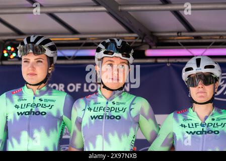 Fahrer von Lifeplus Wahoo beim Ford RideLondon Classique Women's WorldTour-Radrennen Stage Two 2024 in Maldon, Essex, Großbritannien. Stockfoto