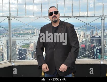 New York, USA. Mai 2024. Pepe Aguilar besucht am 29. Mai 2024 das Empire State Building in New York, NY. (Foto: Stephen Smith/SIPA USA) Credit: SIPA USA/Alamy Live News Stockfoto