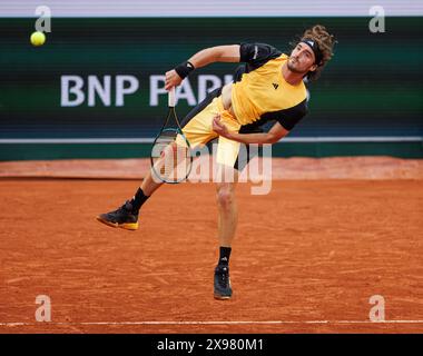 Roland Garros, 29. Mai 2024: Stefanos Tsitsipas (GRE) bei den French Open 2024. Corleve/Mark Peterson Stockfoto