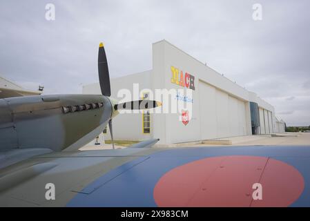 ESKISEHIR, TÜRKEI - 27. MAI 2024: Eines der wenigen noch erhaltenen luftwürdigen Spitfires, TE517, ist heute Teil der Sammlung des M.S.O. Air and Space Museums. Stockfoto