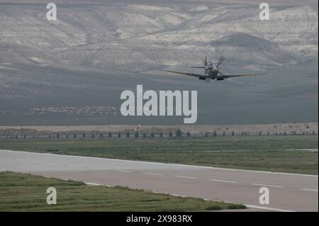ESKISEHIR, TÜRKEI - 27. MAI 2024: Eines der wenigen noch erhaltenen luftwürdigen Spitfires, TE517, ist heute Teil der Sammlung des M.S.O. Air and Space Museums. Stockfoto