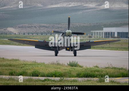 ESKISEHIR, TÜRKEI - 27. MAI 2024: Eines der wenigen noch erhaltenen luftwürdigen Spitfires, TE517, ist heute Teil der Sammlung des M.S.O. Air and Space Museums. Stockfoto