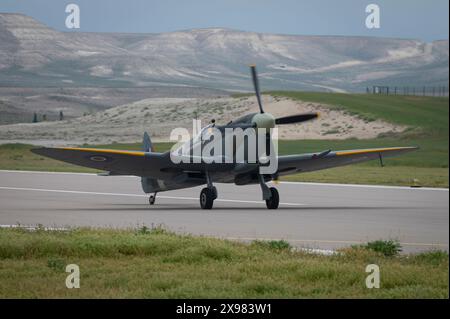 ESKISEHIR, TÜRKEI - 27. MAI 2024: Eines der wenigen noch erhaltenen luftwürdigen Spitfires, TE517, ist heute Teil der Sammlung des M.S.O. Air and Space Museums. Stockfoto
