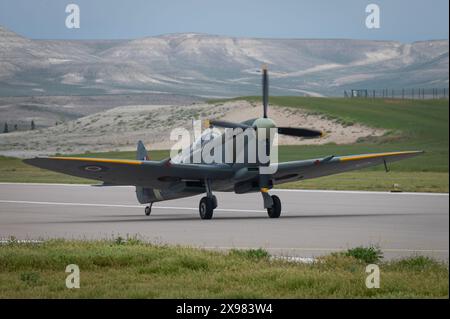 ESKISEHIR, TÜRKEI - 27. MAI 2024: Eines der wenigen noch erhaltenen luftwürdigen Spitfires, TE517, ist heute Teil der Sammlung des M.S.O. Air and Space Museums. Stockfoto