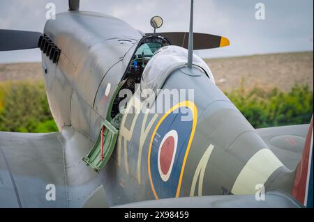 ESKISEHIR, TÜRKEI - 27. MAI 2024: Eines der wenigen noch erhaltenen luftwürdigen Spitfires, TE517, ist heute Teil der Sammlung des M.S.O. Air and Space Museums. Stockfoto