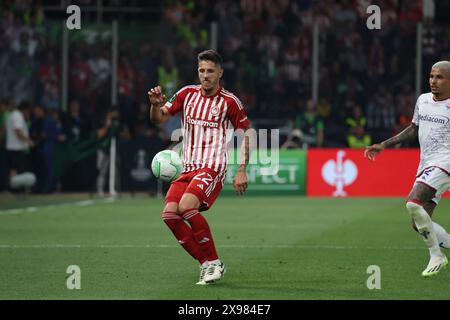 Atene, Atene, Grecie. Mai 2024. Stevan Jovetic vom Olympiacos FC während des Conference League Finales am 29/2024 zwischen Olympiakos vs AC Fiorentina im Agia Sophia Stadion in Athen (Foto: © Fabio Sasso/ZUMA Press Wire) NUR REDAKTIONELLE VERWENDUNG! Nicht für kommerzielle ZWECKE! Stockfoto