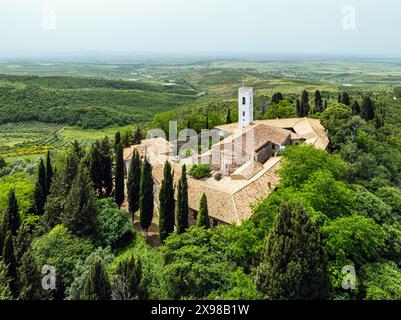 Kloster von Ardenica aus einer Drohne, Lushnje, Albanien Stockfoto