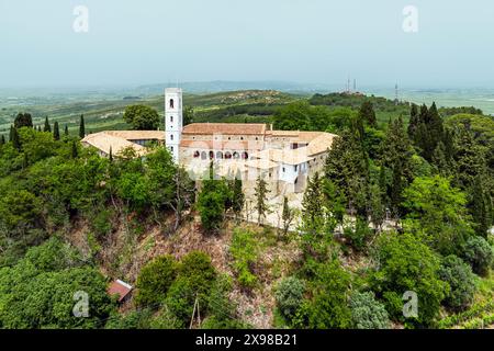 Kloster von Ardenica aus einer Drohne, Lushnje, Albanien Stockfoto