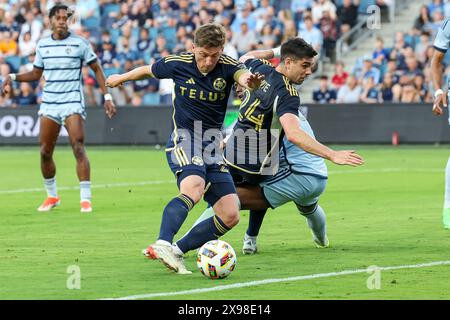 29. Mai 2024: Der Vancouver Whitecaps FC Stürmer Ryan Gauld (25) schlägt im Children's Mercy Park in Kansas City, KS, ein halbes Tor gegen Sporting Kansas City. David Smith/CSM Stockfoto