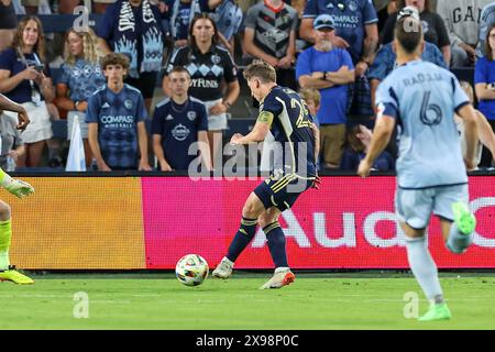 29. Mai 2024: Der Vancouver Whitecaps FC Stürmer Ryan Gauld (25) schlägt im Children's Mercy Park in Kansas City, KS, ein halbes Tor gegen Sporting Kansas City. David Smith/CSM Stockfoto