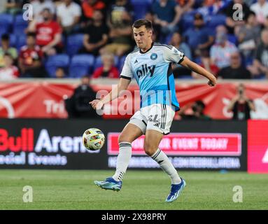 Harrison, NJ, USA. Mai 2024. Charlotte FC Mittelfeldspieler Andrew Privett (34) während des MLS-Spiels zwischen den New York Red Bulls und Charlotte FC in der Red Bull Arena in Harrison, NJ Mike Langish/CSM/Alamy Live News Stockfoto