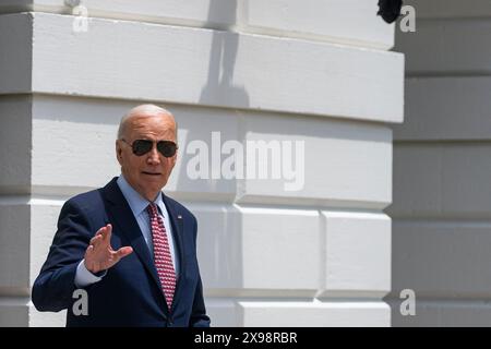 US-Präsident Joe Biden verlässt das Weiße Haus, bevor er am Mittwoch, den 29. Mai, in Washington, DC, an Bord der Marine One geht. 2024. das Weiße Haus sagte am Dienstag, dass ein israelischer Streik auf ein Lager in Rafah, das Dutzende Tote forderte, verheerend sei, Präsident Joe Biden aber nicht veranlassen würde, zusätzliche Waffenlieferungen in das Land einzufrieren. Kredit: Al Drago/Pool über CNP/MediaPunch Stockfoto