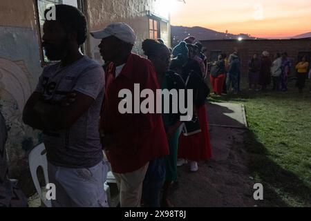 Mpophomeni, uMngeni Municipality, KwaZulu-Natal, Südafrika, 20240529. FOTO: David A. Larsen. Südafrika ging am 29. Mai 2024 zu den am heftigsten umstrittenen Parlamentswahlen seit den ersten demokratischen Wahlen 1994 an die Wahlen. Zum ersten Mal in der Zeit nach der Apartheid wird der Afrikanische Nationalkongress möglicherweise keine 50%ige Mehrheit erreichen. Stockfoto