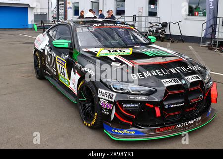 Fahrerlagerimpressionen am Mittwoch Timo Glock (Kreuzlingen/che) / Timo Scheider (Lochau/AUT) / Jeroen Bleekemolen (Aerdenhout/NLD) / Peter Cate Gloucesterhire/GBR), #145, BMW M4 GT4, Team: (), Motorsport, ADAC Ravenol 24H Rennen Nürnberg, Nürnberg, 30.05.2024 - 02.06.2024, Fahrerlagerimpressionen, Mittwoch, 29.05.2024 Foto: Eibner-Pressefoto/Jürgen Augst Stockfoto