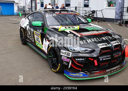 Fahrerlagerimpressionen am Mittwoch Timo Glock (Kreuzlingen/che) / Timo Scheider (Lochau/AUT) / Jeroen Bleekemolen (Aerdenhout/NLD) / Peter Cate Gloucesterhire/GBR), #145, BMW M4 GT4, Team: (), Motorsport, ADAC Ravenol 24H Rennen Nürnberg, Nürnberg, 30.05.2024 - 02.06.2024, Fahrerlagerimpressionen, Mittwoch, 29.05.2024 Foto: Eibner-Pressefoto/Jürgen Augst Stockfoto