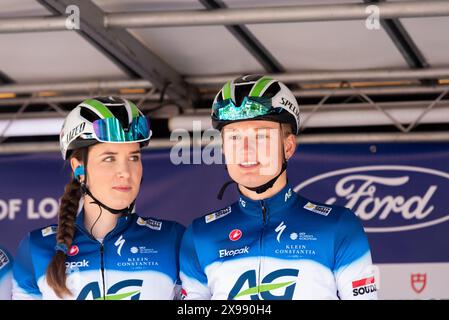 Riders of AG Insurance Soudal Team beim Ford RideLondon Classique Women's WorldTour-Radrennen Stage Two 2024 in Maldon, Essex, Großbritannien. Stockfoto