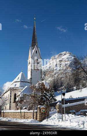 Skifahren in Alta Badia, Dolomiten, Italien Stockfoto