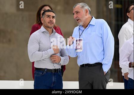 Nicht exklusiv: Adán Augusto López und Omar García Harfuch während der Abschlusskampagne des Kandidaten für die Präsidentschaft Mexikos von Juntos Hag Stockfoto