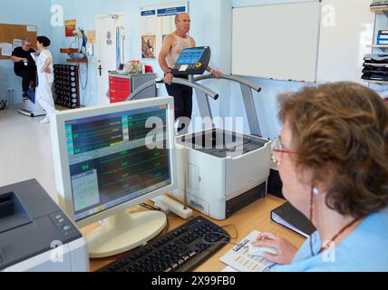 Kardiale Rehabilitation, Krankenhaus Donostia, San Sebastian, Gipuzkoa, Baskenland, Spanien. Stockfoto