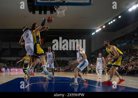 ANKARA/TÜRKEI, 15. April 2024: Türkischer Basketball Super League 2023-24, Fenerbahce Beko gegen Turk Telekom. Stockfoto