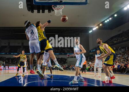 ANKARA/TÜRKEI, 15. April 2024: Türkischer Basketball Super League 2023-24, Fenerbahce Beko gegen Turk Telekom. Stockfoto