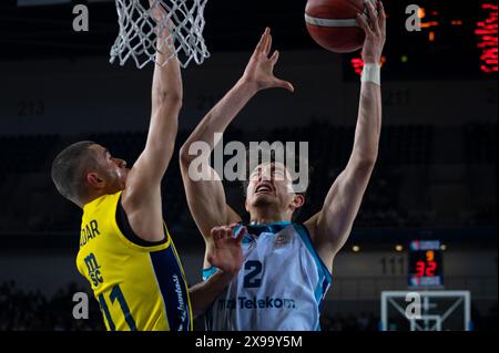 ANKARA/TÜRKEI, 15. April 2024: Türkischer Basketball Super League 2023-24, Fenerbahce Beko gegen Turk Telekom. Stockfoto