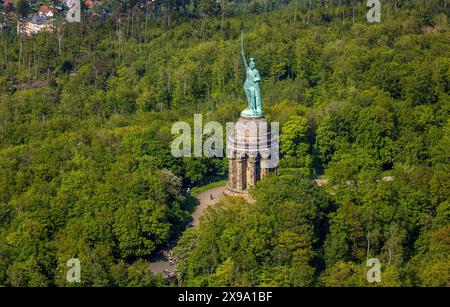 Luftbild, Hermannsdenkmal, kulturelle Statue des Cheruskerfürsten, nach Entwürfen von Ernst von Bandel, Teutoburger Wald, Hiddesen, Detmold, Ostwestfalen, Nordrhein-Westfalen, Deutschland ACHTUNGxMINDESTHONORARx60xEURO *** Luftaufnahme, Hermannsdenkmal, Kulturstatue des Cheruskischen Fürsten, entworfen von Ernst von Bandel, Teutoburger Wald, Hiddesen, Detmold, Ostwestfalen, Nordrhein-Westfalen, Deutschland ATTENTIONxMINDESTHONORARx60xEURO Stockfoto