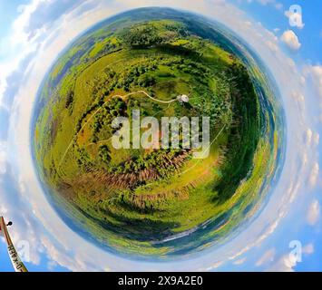 Luftbild, Eggeturm Aussichtsturm auf der Lippischen Velmerstot Kuppe, Baustelle für Renovierung, Teutoburger Wald, Erdkugel, Fisheye Aufnahme, Fischaugen Aufnahme, 360 Grad Aufnahme, Tiny World, Little Planet, Fisheye Bild, Leopoldstal, Horn-Bad Meinberg, Ostwestfalen, Nordrhein-Westfalen, Deutschland ACHTUNGxMINDESTHONORARx60xEURO *** Luftbild, Aussichtsturm auf dem Lippischen Velmerstot, Baustelle für Renovierung, Teutoburger Wald, Erdkugel, Fisheye-Bild, 360-Grad-Bild, winzige Welt, kleiner Planet, Fischaugenbild, Leopoldstal, Horn Bad Meinberg, Ostwestphal Stockfoto