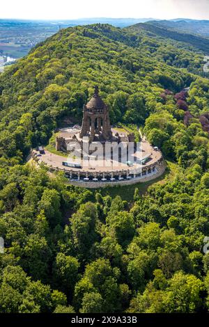 Luftbild, Kaiser-Wilhelm-Denkmal, kulturelles Denkmal, Besucherzentrum und Gastronomie, Wiehengebirge, Barkhausen, Porta Westfalica, Ostwestfalen, Nordrhein-Westfalen, Deutschland ACHTUNGxMINDESTHONORARx60xEURO *** Luftaufnahme, Kaiser-Wilhelm-Denkmal, Kulturdenkmal, Besucherzentrum und Gastronomie, Wiehengebirge, Barkhausen, Porta Westfalica, Ostwestfalen, Nordrhein-Westfalen, Deutschland ATTENTIONxMINDESTHONORARx60xEURO Stockfoto