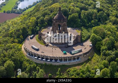 Luftbild, Kaiser-Wilhelm-Denkmal, kulturelles Denkmal, Besucherzentrum und Gastronomie, Wiehengebirge, Barkhausen, Porta Westfalica, Ostwestfalen, Nordrhein-Westfalen, Deutschland ACHTUNGxMINDESTHONORARx60xEURO *** Luftaufnahme, Kaiser-Wilhelm-Denkmal, Kulturdenkmal, Besucherzentrum und Gastronomie, Wiehengebirge, Barkhausen, Porta Westfalica, Ostwestfalen, Nordrhein-Westfalen, Deutschland ATTENTIONxMINDESTHONORARx60xEURO Stockfoto