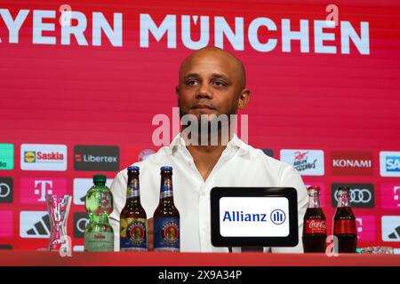 Vincent Kompany (FC Bayern München, Cheftrainer), Pressekonferenz, Vorstellung von Vincent Kompany, FC Bayern München, 30.05.2024, Foto: Eibner-Pressefoto/Jenni Maul Stockfoto