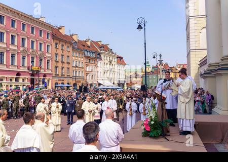 Fronleichnamsprozession in Warschau. Heilige Messe. Warschau Polen Copyright: XMikolajxJaneczekx Stockfoto