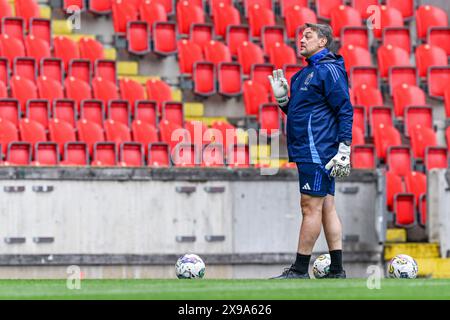 Prag, Tschechische Republik. 30. Mai 2024. Torhütertrainer Jan Van Steenberghe aus Belgien während eines Spieltags-1-Trainings vor dem Fußballspiel zwischen den Frauen-Nationalmannschaften der Tschechischen Republik und Belgiens, am dritten Spieltag der Gruppe A2 in der Liga der UEFA-Qualifikationsrunde für Frauen 2023-24, am Donnerstag, den 30. Mai 2024, in Prag, Tschechien, die Roten Flammen genannt. Quelle: Sportpix/Alamy Live News Stockfoto