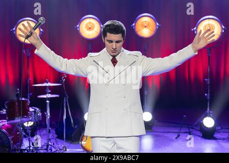 Emilio Santoro und die Kreolen im Rhyl Pavillon am 23. Mai 2024 Stockfoto