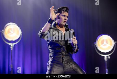 Emilio Santoro und die Kreolen im Rhyl Pavillon am 23. Mai 2024 Stockfoto