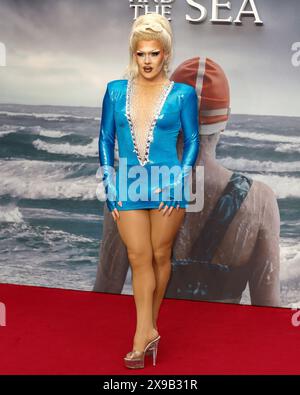 Elektra Fence nimmt an der britischen Gala-Screening von „Young Woman and the Sea“ Teil, die im Curzon Mayfair in London stattfindet. Stockfoto