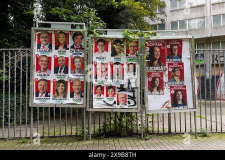 Ixelles, Belgien. 30. Mai 2024. Plakate über den Wahlkampf für die anstehenden Bundes- und europawahlen in Brüssel, Belgien am 30. Mai 2024. Quelle: ALEXANDROS MICHAILIDIS/Alamy Live News Stockfoto